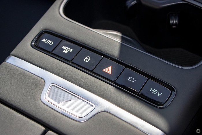 2025 Jaecoo J7 SHS Track