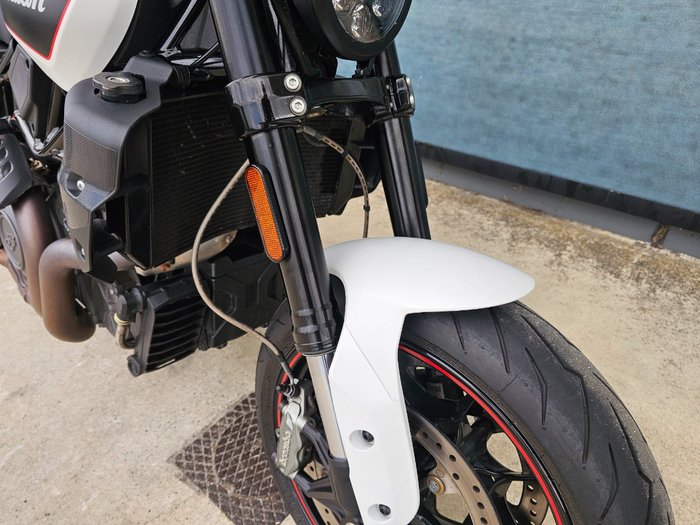 2022 INDIAN FTR 1200 S White