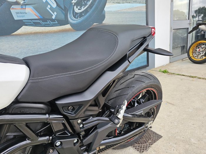 2022 INDIAN FTR 1200 S White