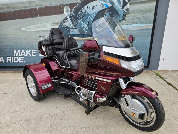 1989 Honda GL1500A (GOLDWING) Maroon