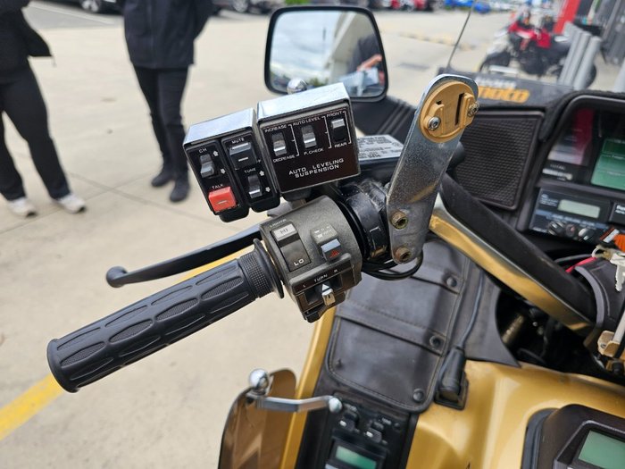 1985 Honda GL1200AE (GOLDWING ASPENCADE) GOLD