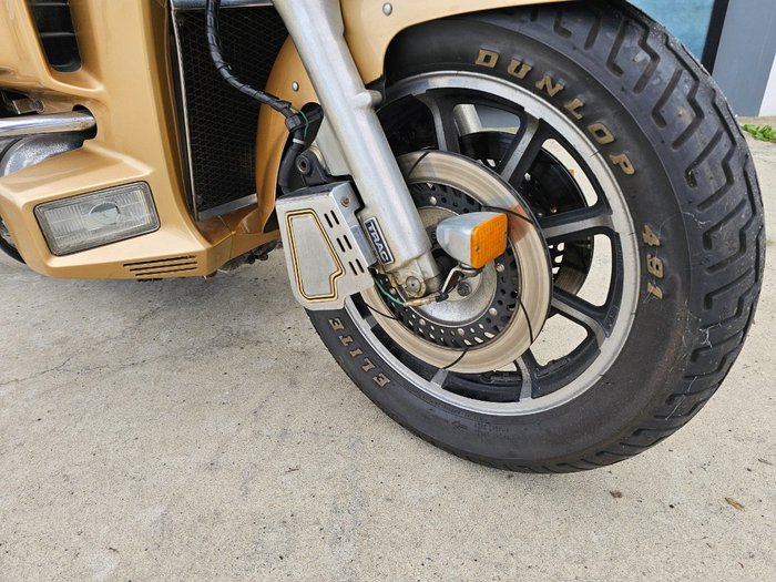 1985 Honda GL1200AE (GOLDWING ASPENCADE) GOLD