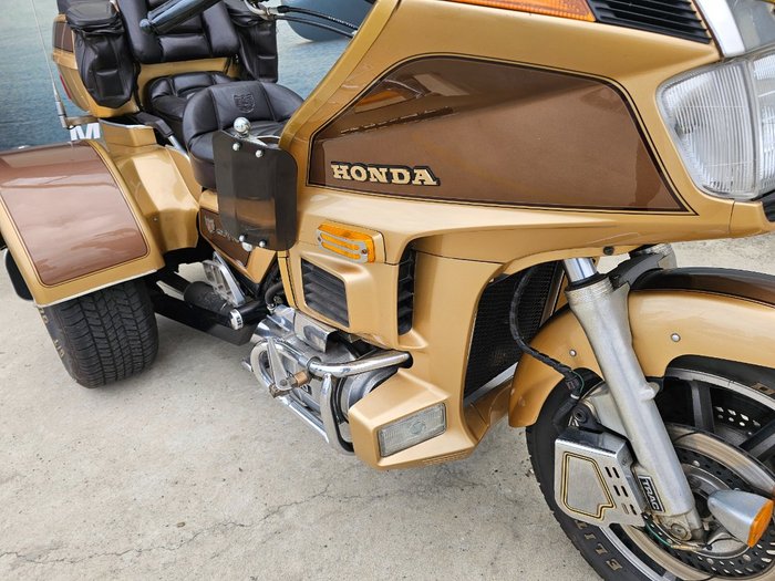 1985 Honda GL1200AE (GOLDWING ASPENCADE) GOLD