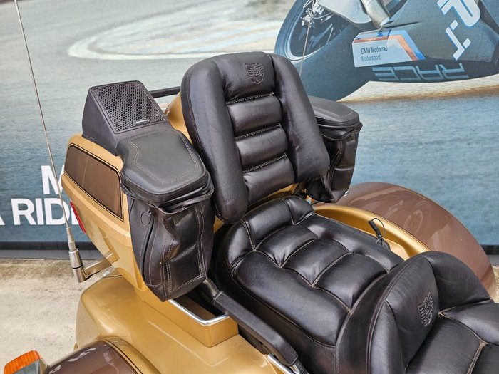 1985 Honda GL1200AE (GOLDWING ASPENCADE) GOLD