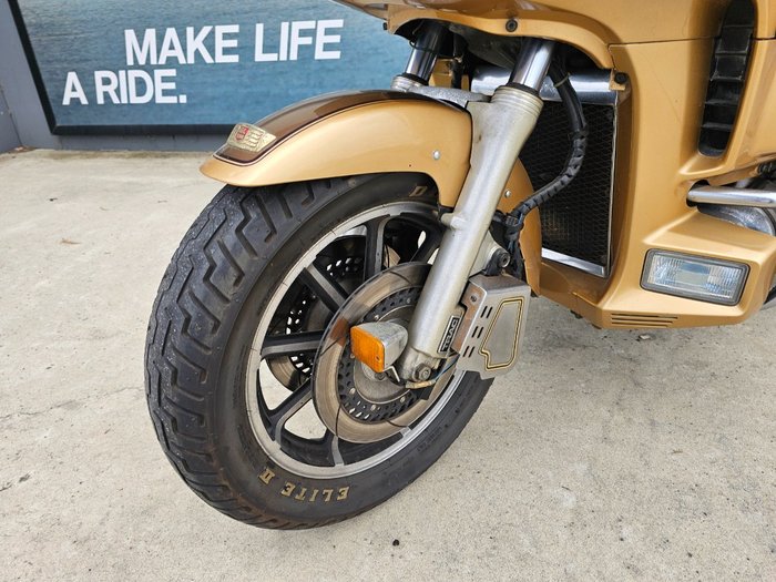 1985 Honda GL1200AE (GOLDWING ASPENCADE) GOLD