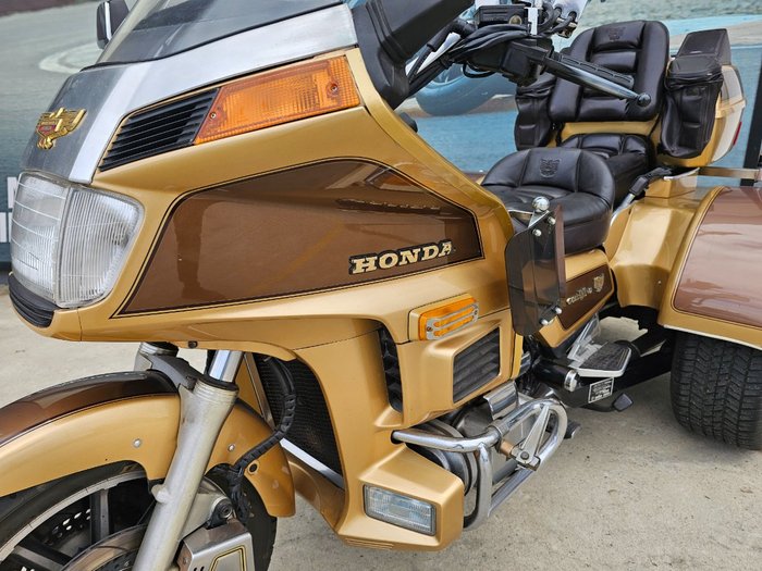 1985 Honda GL1200AE (GOLDWING ASPENCADE) GOLD
