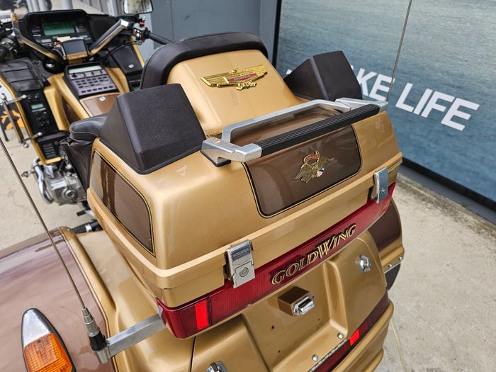 1985 Honda GL1200AE (GOLDWING ASPENCADE) GOLD