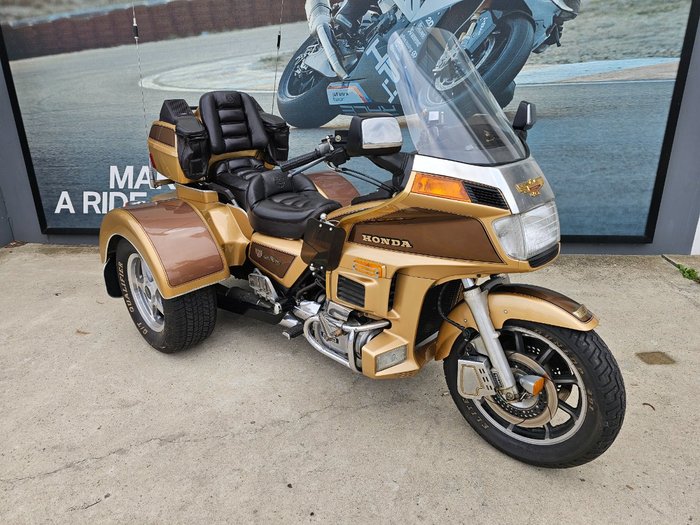 1985 Honda GL1200AE (GOLDWING ASPENCADE) GOLD