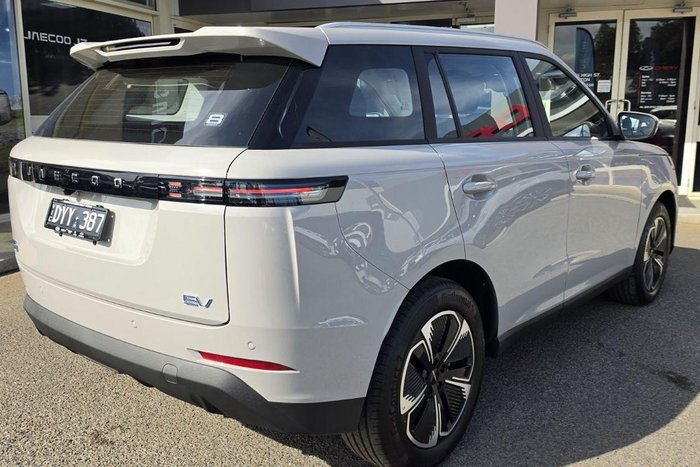 2026 Jaecoo J5 EV Summit