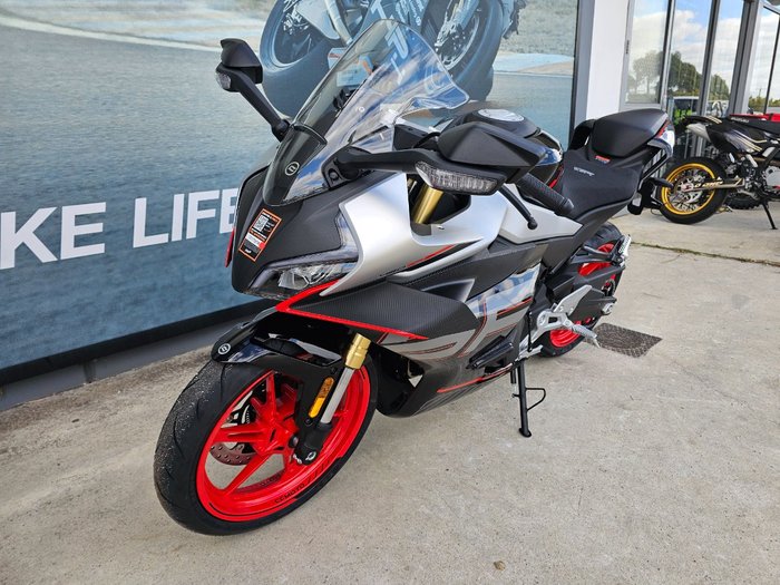 2026 CFMOTO 450 SR ABS Black