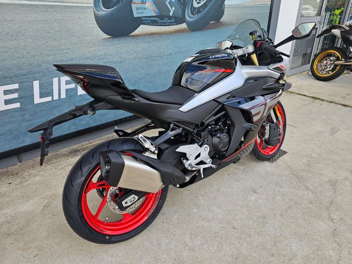 2026 CFMOTO 450 SR ABS Black