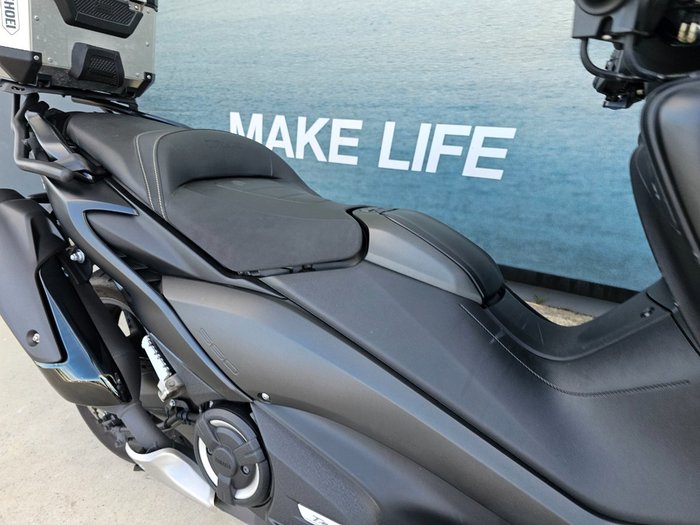 2021 Yamaha TMAX 560 (ABS) LOW GLOSS BLACK