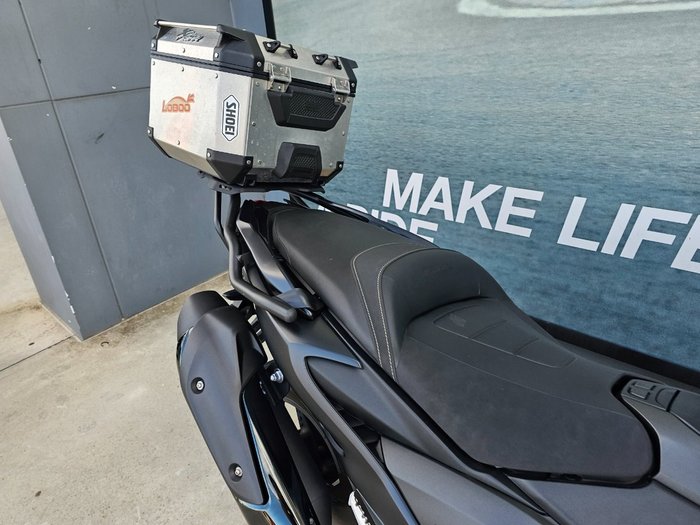 2021 Yamaha TMAX 560 (ABS) LOW GLOSS BLACK