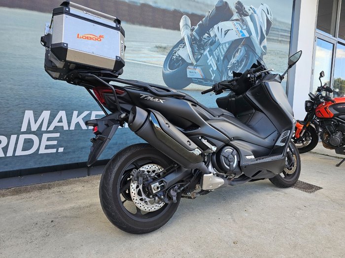 2021 Yamaha TMAX 560 (ABS) LOW GLOSS BLACK