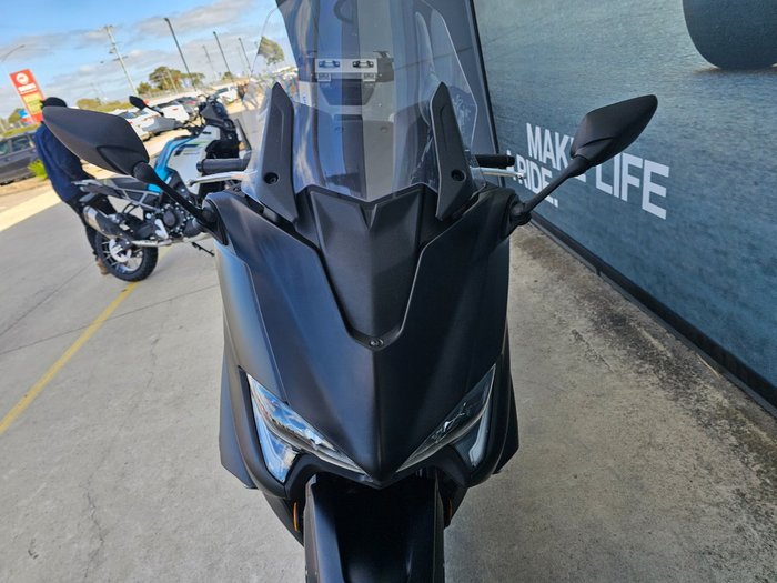 2021 Yamaha TMAX 560 (ABS) LOW GLOSS BLACK