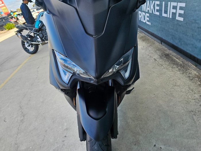2021 Yamaha TMAX 560 (ABS) LOW GLOSS BLACK