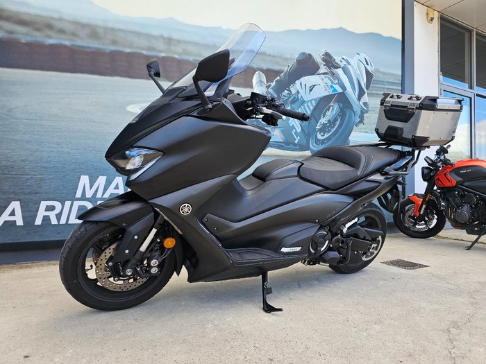 2021 Yamaha TMAX 560 (ABS) LOW GLOSS BLACK
