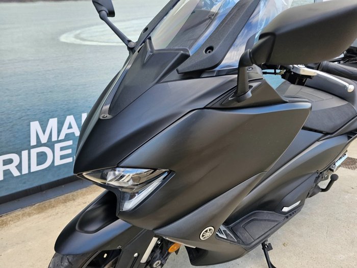 2021 Yamaha TMAX 560 (ABS) LOW GLOSS BLACK