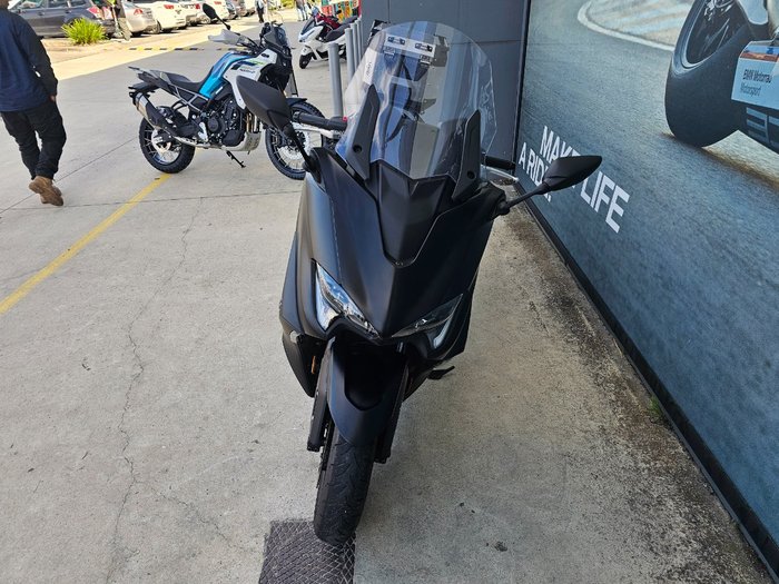 2021 Yamaha TMAX 560 (ABS) LOW GLOSS BLACK