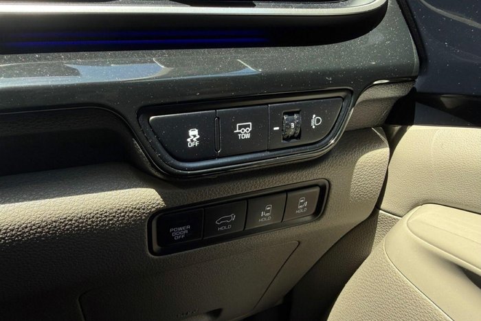 2024 Kia Carnival GT-Line HEV