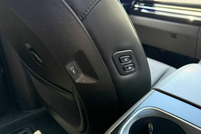 2024 Kia Carnival GT-Line HEV