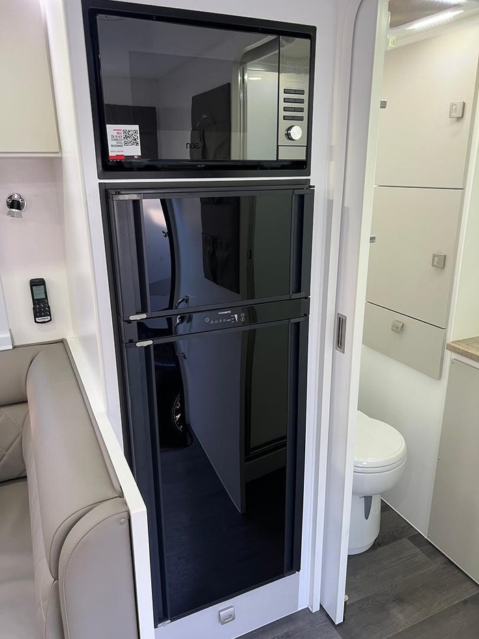 2024 Design RV Crx Semi Off Road, Van 1-1, 18'8''
