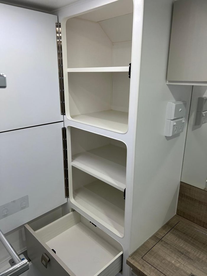 2024 Design RV Crx Semi Off Road, Van 1-1, 18'8''