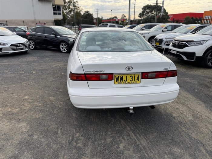 2000 TOYOTA CAMRY CONQUEST SXV20R WHITE