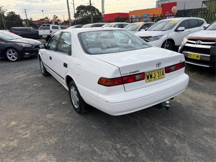 2000 TOYOTA CAMRY CONQUEST SXV20R WHITE