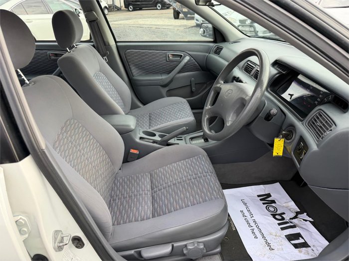 2000 TOYOTA CAMRY CONQUEST SXV20R WHITE