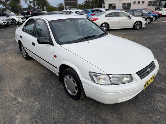 2000 TOYOTA CAMRY CONQUEST SXV20R WHITE