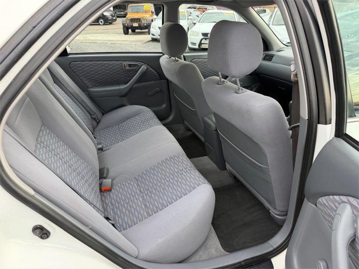 2000 TOYOTA CAMRY CONQUEST SXV20R WHITE