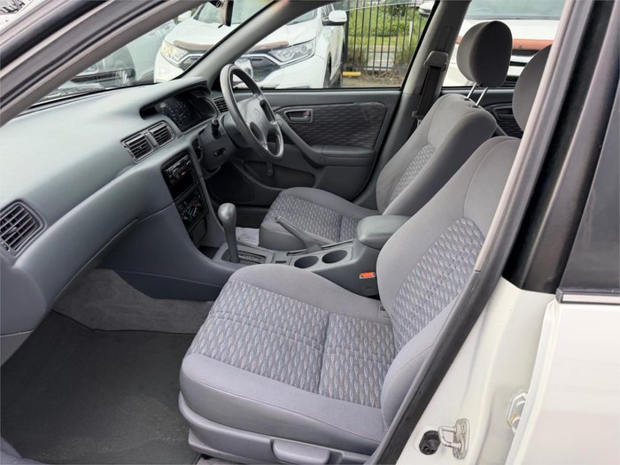 2000 TOYOTA CAMRY CONQUEST SXV20R WHITE