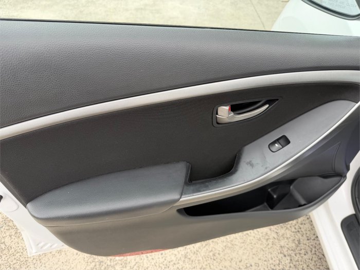 2012 HYUNDAI i30 ACTIVE