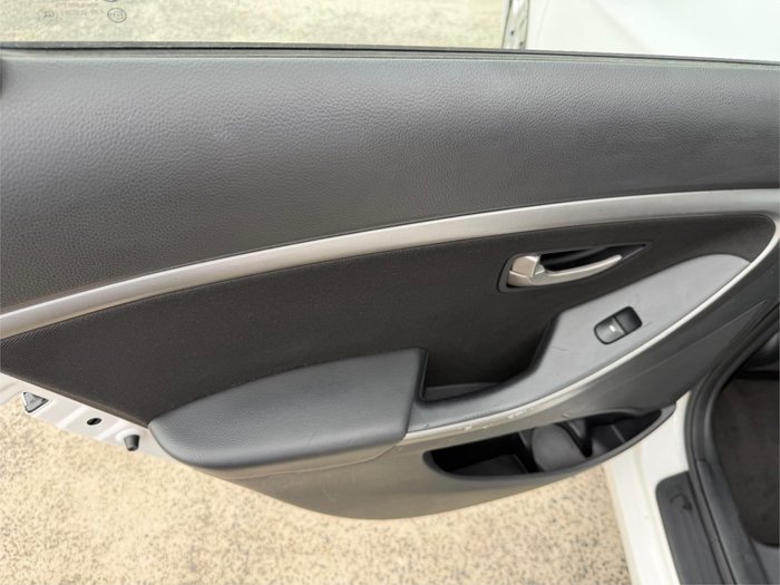 2012 HYUNDAI i30 ACTIVE