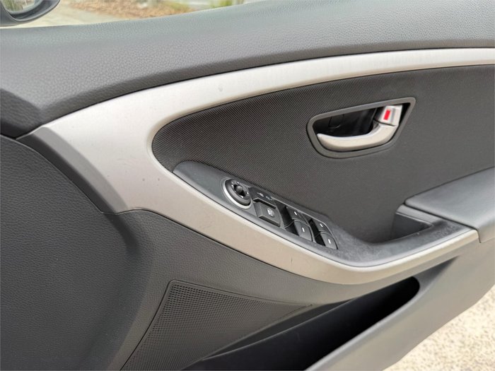 2012 HYUNDAI i30 ACTIVE