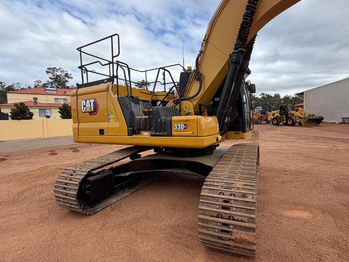 2021 Caterpillar 330