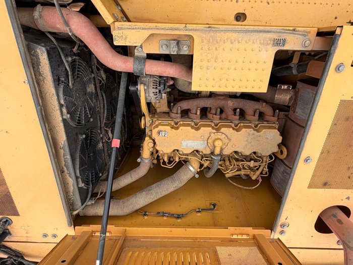 2021 Caterpillar 330