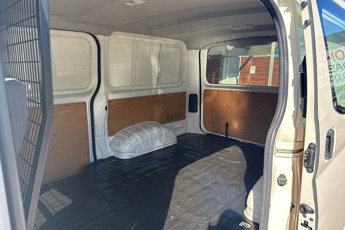 2021 Toyota Hiace GDH300R French Vanilla