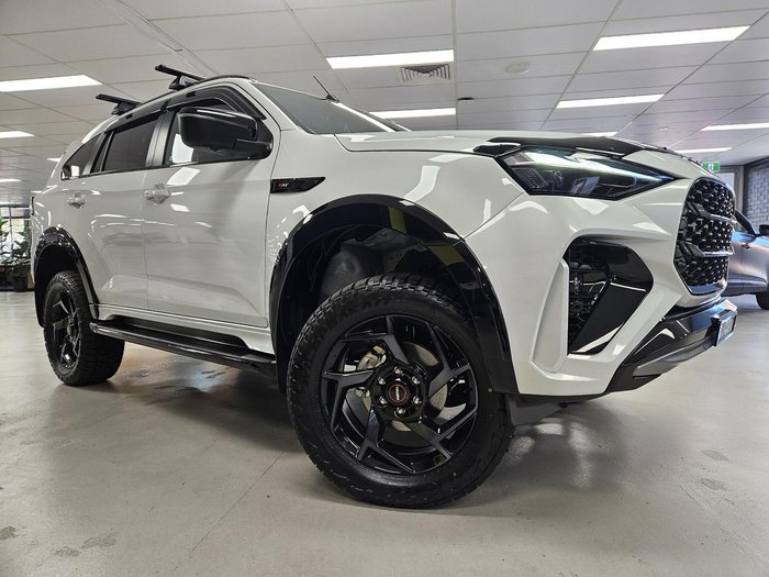 2025 Isuzu MU-X X-TERRAIN MY25.5 4X4 Dual Range Moonstone White