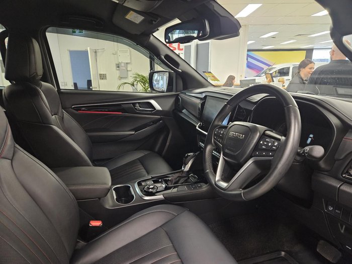 2025 Isuzu MU-X X-TERRAIN