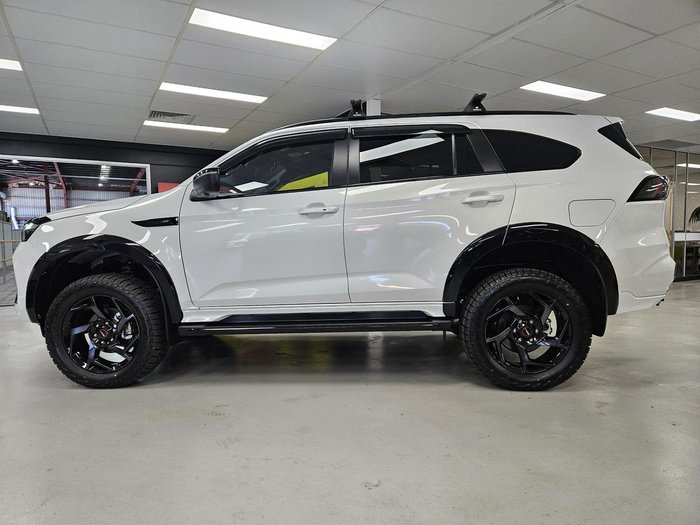 2025 Isuzu MU-X X-TERRAIN