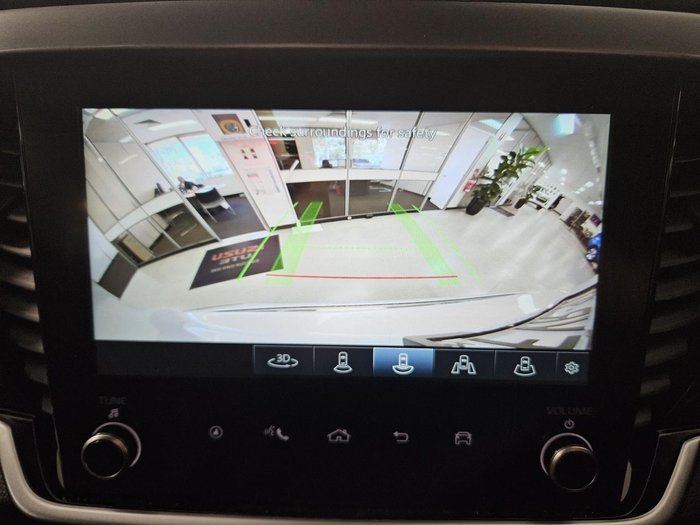 2025 Isuzu MU-X X-TERRAIN MY25.5 4X4 Dual Range Moonstone White