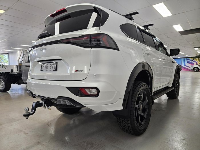 2025 Isuzu MU-X X-TERRAIN MY25.5 4X4 Dual Range Moonstone White