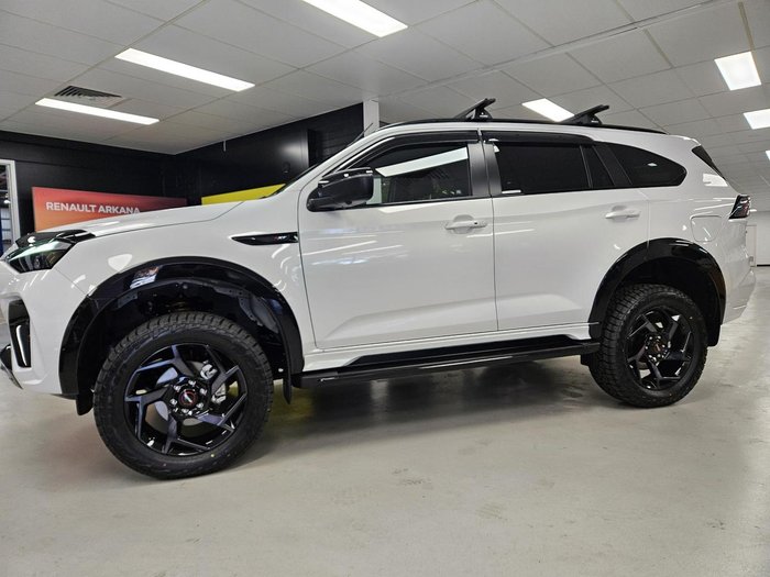 2025 Isuzu MU-X X-TERRAIN