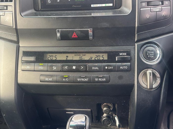 2011 Toyota Landcruiser GXL