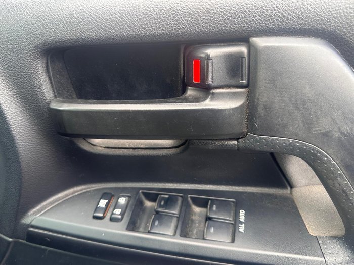 2011 Toyota Landcruiser GXL