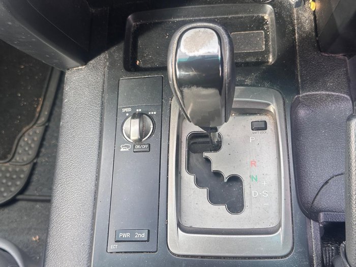 2011 Toyota Landcruiser GXL