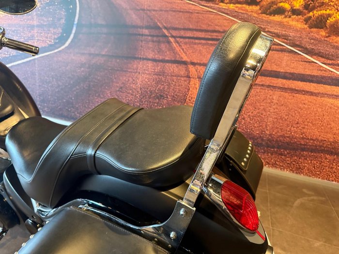 2010 Kawasaki Vulcan 900 Custom (VN900C) Vulcan Black