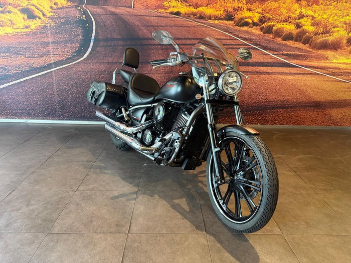 2010 Kawasaki Vulcan 900 Custom (VN900C) Vulcan Black